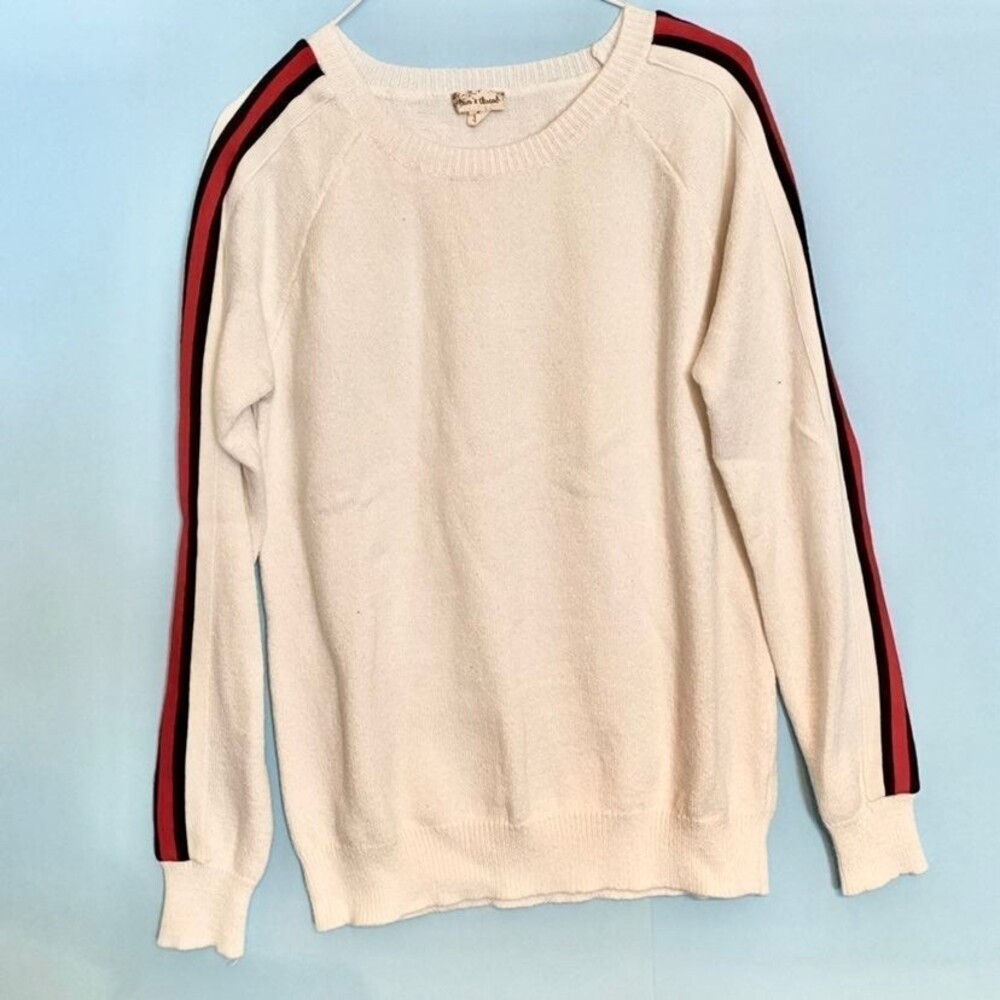 HEM & THREAD Sweater Size S (Bx 7)